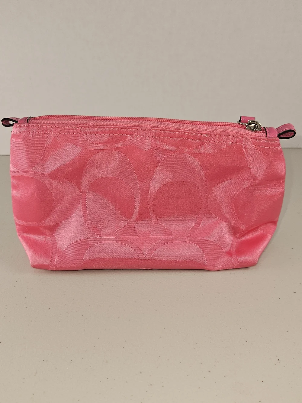 Coach Pink Signature C Cosmetic Makeup Pouch Bag Zippered Top Wristlet